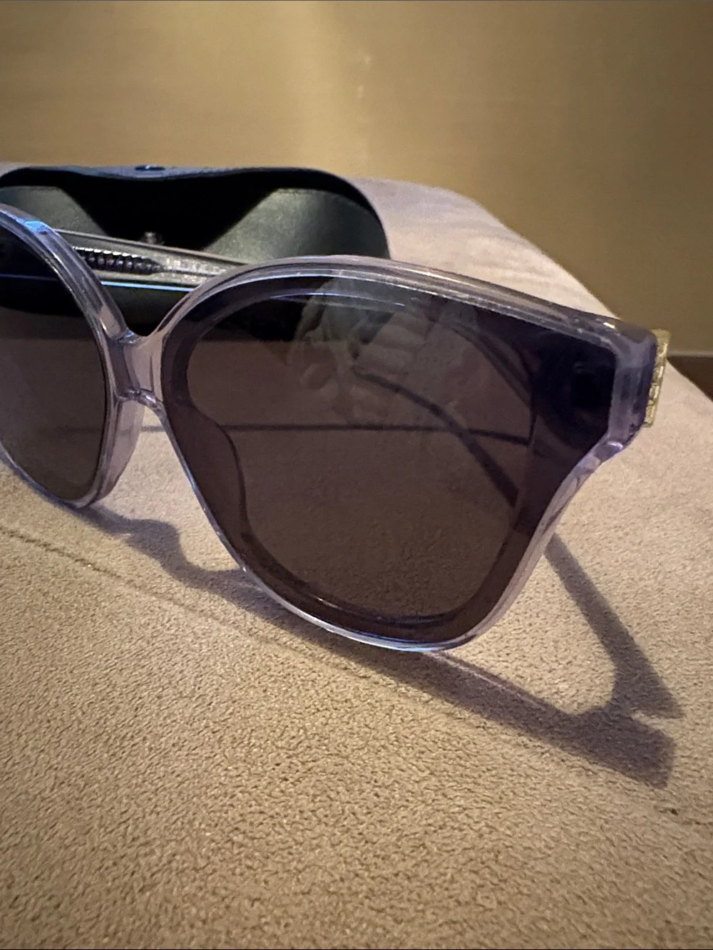 Diff Eyewear Piper Clear Cat-Eye Sunglasses with Dark Gray Lenses